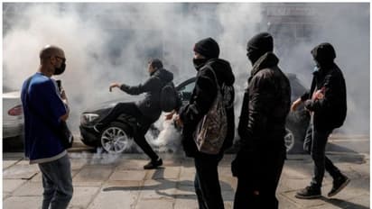 ഫ്രാന്സില് വാക്സീന് വിരുദ്ധരുടെ പ്രക്ഷോഭം; കണ്ണീര് വാതകമുപയോഗിച്ച് പൊലീസ്