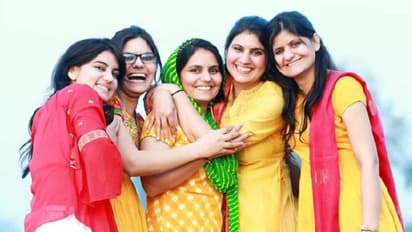 किस्मत वालों की मिलती हैं ऐसी बेटियां: 3 बहनें एक साथ बनी अफसर, पास की राज्य की सबसे बड़ी परीक्षा