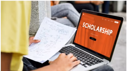 Educational Scholarship : അബ്കാരി തൊഴിലാളി ക്ഷേമനിധി പദ്ധതിയിലെ അംഗങ്ങളുടെ മക്കൾക്ക് സ്കോളർഷിപ്പ്
