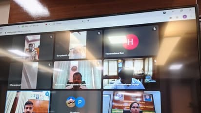 ಮಲೆನಾಡು ಕರಾವಳಿಯಲ್ಲಿ ಭಾರೀ ಮಳೆ : ಜಿಲ್ಲಾಧಿಕಾರಿಗಳ ಜತೆ ಸಚಿವೆ ಶೋಭಾ ಸಭೆ