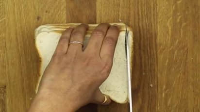 ना भिगोने-पीसने और ना खमीर लाने की टेंशन, इस तरह 15 मिनट में बनाएं सुपर टेस्टी ब्रेड इडली