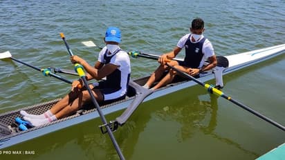 #Cheer4India भारतीय रोइंग टीम ने शुरू किया प्रशिक्षण,  खेल गांव पहुंची टीमें