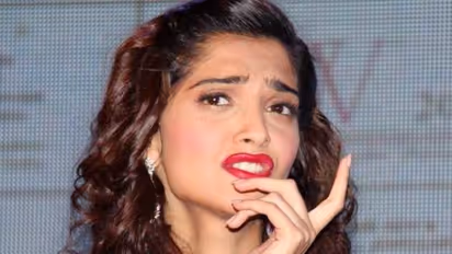 ಸೋನಂ ಕಪೂರ್ ಗರ್ಭಿಣಿಯಾ ? ಮತ್ತೆ ಶುಂಠಿ ಟೀ ಕುಡಿದಿದ್ದೇಕೆ ?