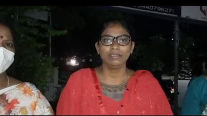 పవన్ కల్యాణ్ ను కలిశాకే... నాకు, నా కుటుంబానికి ప్రాణహాని: బాధిత మహిళ ఆందోళన (వీడియో)