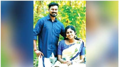 അരയ്ക്ക് താഴെ തളര്ന്ന യുവതിയുടെ വിവാഹച്ചെലവ് കണ്ടെത്താന് ബിരിയാണി ചലഞ്ചുമായി സിപിഎം