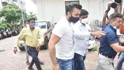 राज कुंद्रा केस: जानें क्या है हॉटशॉट्स ऐप? जिसके सहारे कस्टमर तक पहुंचती थी पोर्न मूवीज