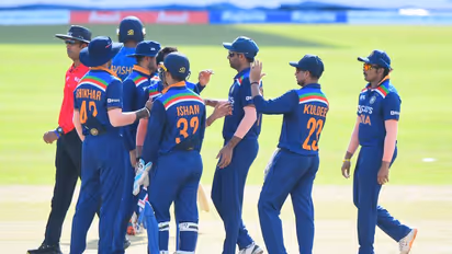 ভারতীয় দলে করোনার থাবা, বুধবারই হবে ভারত-শ্রীলঙ্কা দ্বিতীয় টি২০ ম্যাচ