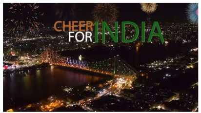 অলিম্পিকের সাজে হাওড়া ব্রিজ, আলোর রোশনাই দেখে চোখ জুড়াবে আপনারও