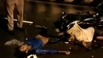 జోరు వానలో ఘోర ప్రమాదం... ఇద్దరు మృతి, ఒకరికి తీవ్ర గాయాలు