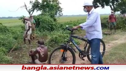 সাইকেলে চড়ে ঘুরে বেড়াচ্ছেন BDO সাহেব, চোখ কপালে উঠেছে চন্দ্রকোনার বাসিন্দাদের