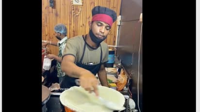 Indore introduces street-style 'Fire Dosa' & it is delicious; See video here