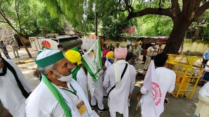 'তালিবানি সরকার দেশ চালাচ্ছে', হরিয়ানার কৃষকদের ওপর লাঠি চার্জে কৃষক নেতা কাঠগড়ায় তুললেন বিজেপিকে