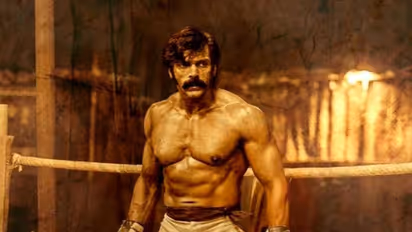 வெளிநாட்டு பெண்ணை ஏமாற்றிய நடிகர் ஆர்யா..? சார்பட்டா படக்குழுவினருக்கு வந்த சங்கடம்..!