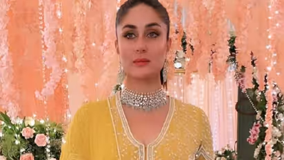 മഞ്ഞയില് മനോഹരിയായി കരീന കപൂര്; അനാർക്കലിയുടെ വില 1.5 ലക്ഷം രൂപ