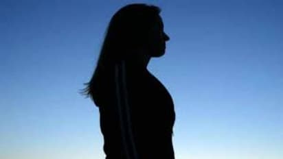 வாக்கிங் சென்ற நடிகைக்கு நேர்ந்த ஷாக்கிங் சம்பவம்... பைக்கில் பறந்த மர்ம நபர்...!