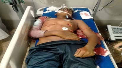 విద్యార్థుల మధ్య గొడవ: 17 ఏళ్ల బాలుడిని నరికి చంపి, లొంగిపోయిన నిందితుడు