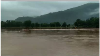 സാത്താരയില് വീണ്ടും മണ്ണിടിച്ചില്; മഹാരാഷ്ട്രയില് മഴക്കെടുതിയില് മരണം 47 ആയി, രക്ഷാപ്രവര്ത്തനം തുടരുന്നു