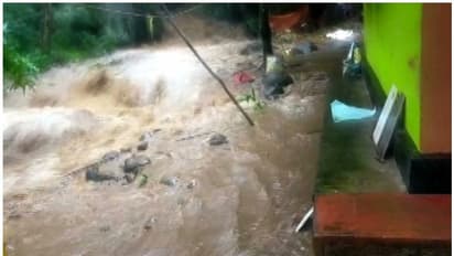 മലപ്പുറം മതില്മൂലയില് മലവെള്ളപ്പാച്ചില്; കാഞ്ഞിരപ്പുഴ നിറഞ്ഞൊഴുകുന്നു, വീടുകളില് വെള്ളം കയറി