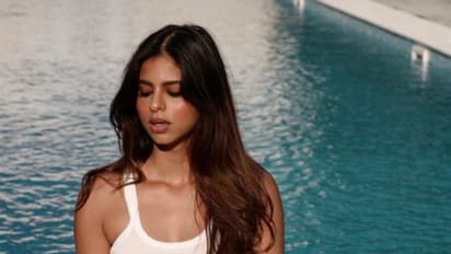 উন্মুক্ত বক্ষ-বিভাজিকায় আগুন, বলিউডে ডেবিউ সুহানার, করণের পরিবর্তে কে লঞ্চ করছেন শাহরুখ কন্যাকে