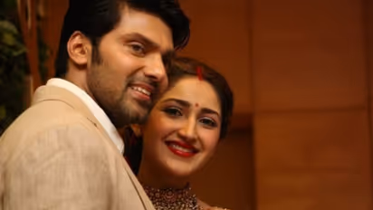 மகளுக்கு வித்தியாசமான பெயர் வைத்து அழகு பார்க்கும் நடிகர் ஆர்யா!!