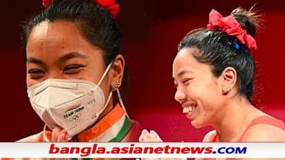 পদক জয়ের মঞ্চে নজর কাড়ল চানুর 'অলিম্পিক কানের দুল', দেখে থামছেই না মায়ের চোখের জল