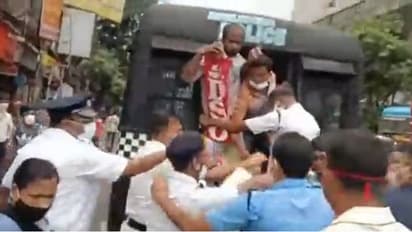 স্কুল ফি মকুবের দাবিতে বিক্ষোভ এআইডিএসও-র, উত্তেজনা কলেজ স্ট্রিটে