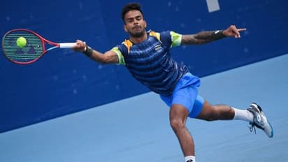টেনিসে দ্বিতীয় রাউন্ডে হার সুমিত নাগালে, স্ট্রেট সেটে জয় পেলেন দ্বিতীয় বাছাই মেদভেদেভ