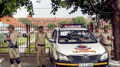 আদালতের মধ্যে চলল গুলি, দিল্লির রোহিনী কোর্টের শ্যুটআউটে মৃত কুখ্যাত গ্যাংস্টার