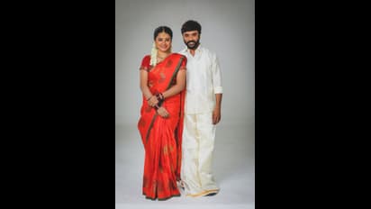 பொங்கி வழியும் சினேகன் - கன்னிகா காதல்... வலியை பொறுத்துக்கொண்டு மாறி மாறி என்ன செஞ்சிருக்காங்க பாருங்க!!