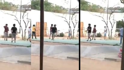 రాజమౌళిని ఓ ఆట ఆడుకున్న ఎన్టీఆర్.. `ఆర్ఆర్ఆర్` సెట్లో లీక్డ్ వీడియో వైరల్