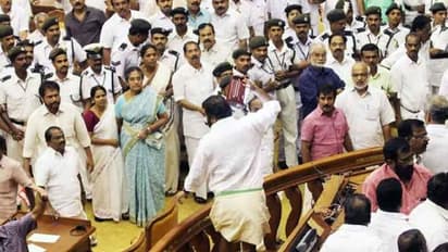 'ലോകം മുഴുവന്‍ ലൈവായി കണ്ടതല്ലേ, എന്നിട്ട് വർഷങ്ങൾക്ക് ശേഷം എത്ര ദുഷ്ടലാക്കോടെയാണ്...'; കടുപ്പിച്ച് സതീശൻ