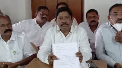 టిపిసిసి చీఫ్ రేవంత్ రెడ్డికి బిగ్ షాక్... కాంగ్రెస్ పార్టీకి స్వర్గం రవి రాజీనామా