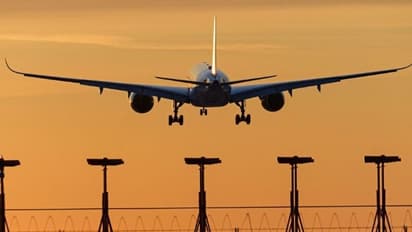 Over 4,000 flights cancelled worldwide, more than half in United States amid rise in COVID cases