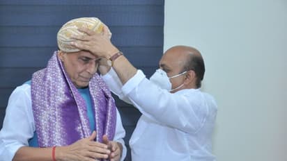 ರಕ್ಷಣಾ ಸಚಿವ ರಾಜನಾಥ್‌ ಸಿಂಗ್‌ ಭೇಟಿಯಾದ ಸಿಎಂ ಬೊಮ್ಮಾಯಿ