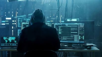 Safari 15 bug can let hackers steal browsing activity, personal data from iPhone, other devices