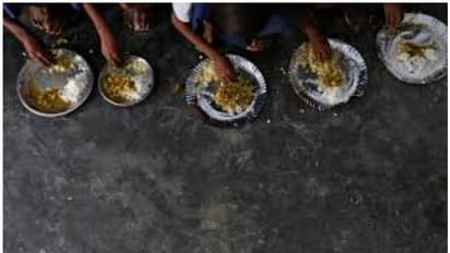 ഉച്ചഭക്ഷണ പദ്ധതിയിൽ അഴിമതി: പാലക്കാട്ട് അധ്യാപകന് സസ്പെൻഷൻ