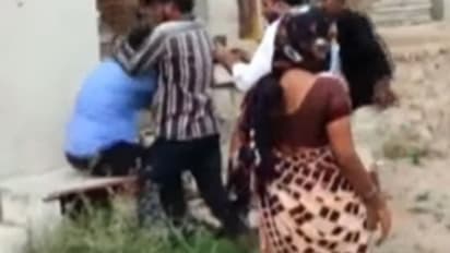 అవసరం కోసం ఫోన్ నెంబర్ ఇస్తే అసభ్య ప్రవర్తన : శానిటరీ ఇన్స్పెక్టర్ నిర్వాకం, చెప్పుతో కొట్టిన మహిళ