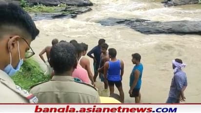 ৪৮ ঘন্টা পার, মেলেনি পুরুলিয়ার নদীতে হড়পা বানে ভেসে যাওয়া বাইক আরোহীর দেহ