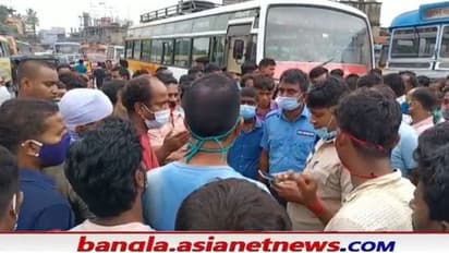 বৃষ্টির জমা জল নয়, বিবাদেই বন্ধ মালদহের চাঁচলে বেসরকারি বাস পরিষেবা