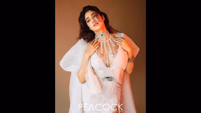 তিরুপতিতে বিয়ে থেকে ব্যাচেলর পার্টি, সবটা একাই রাতারাতি ঠিক করে ফেলেছেন জাহ্নবী, পাত্র কে