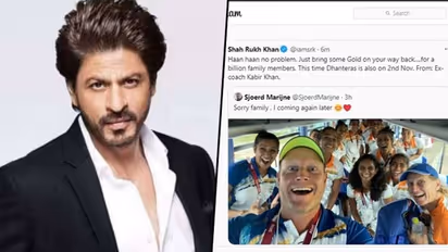 Reel coach Shah Rukh Khan reacts to Real coach Sjoerd Marijne's tweet post women's hockey team's victory