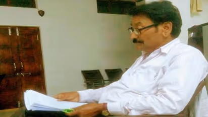 డాక్టర్ ఉదారి నారాయణ తెలుగు కవిత: ఇప్పుడు సమయం కాదు