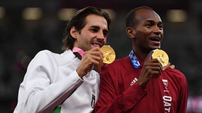 বন্ধুর প্রতি ভালোবাসা, স্পোর্টসম্যান স্পিরিটের নজির, সোনা 'অর্ধেক' করে নিলেন দুই অ্যাথলিট