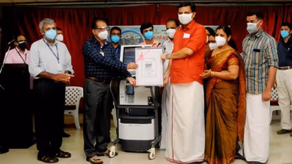 കോഴിക്കോട് മെഡിക്കൽ കോളേജ് ആശുപത്രിക്ക് ഐസിയു വെന്റിലേറ്ററുകൾ കൈമാറി