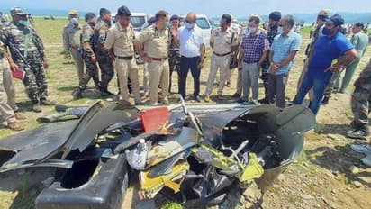 കരസേനയുടെ ഹെലികോപ്ടർ തകർന്നുവീണു; രണ്ട് പൈലറ്റുമാരെ കാണാതായി