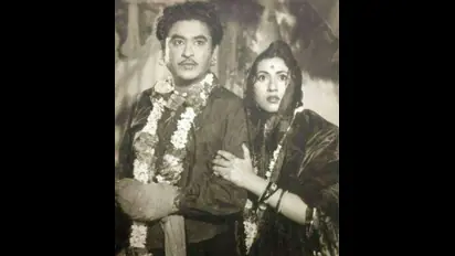 Kishore Kumar biopic: Yodelling style to Madhubala, 7 amazing stories about the legend
