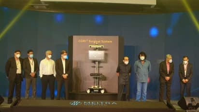 സന്ധിമാറ്റലിന് റോബോട്ടിക് ശസ്ത്രക്രിയ ഒരുക്കി മേയ്‌ത്ര ഹോസ്പിറ്റലിൽ