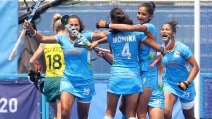 Tokyo Olympic:हॉकी में इतिहास रचने वाली बेटियों को तोहफे में मिलेंगे घर और कार, इस कारोबारी ने किया ऐलान