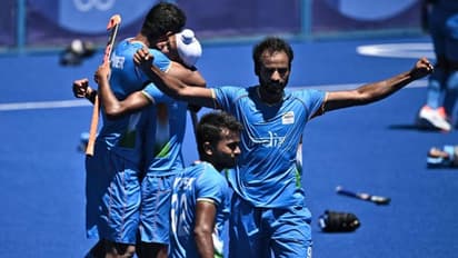 Olympic में मैन्स हॉकी टीम की जीत पर अक्षय कुमार ने लिखा- क्या कमबैक है, शाहरुख ने कहा- वाह, इंडियंस