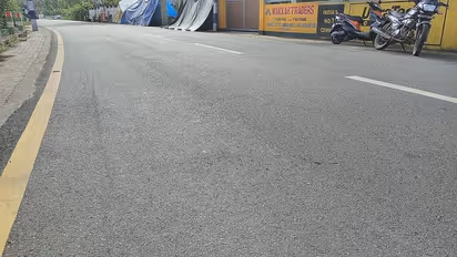 നിർമാണോദ്ഘാടനം കഴിഞ്ഞ് ഒരു വർഷം തികയും മുമ്പ് കഞ്ഞിപ്പാടം റോഡിൽ പലയിടത്തും വിള്ളൽ